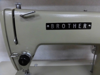 侍ミシン工房　　brother 1本針本縫い職業用ミシン　TA2-B622