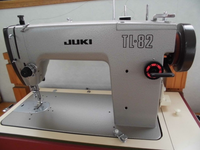 名機 JUKI 1本針本縫い職業用ミシン TL-82ポータブルタイプ-リサイクル 