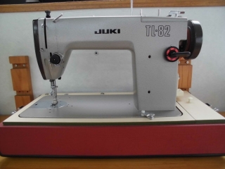 名機　JUKI　1本針本縫い職業用ミシン　TL-82ポータブルタイプ