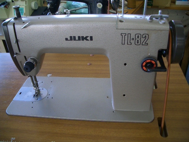 JUKI　1本針本縫い職業用ミシン　TL-82 足踏み　